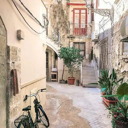 La Casa Di Alceo