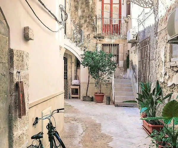 La Casa Di Alceo