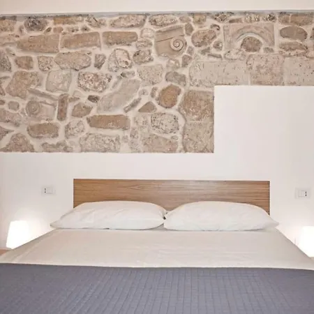 La Casa Di Alceo